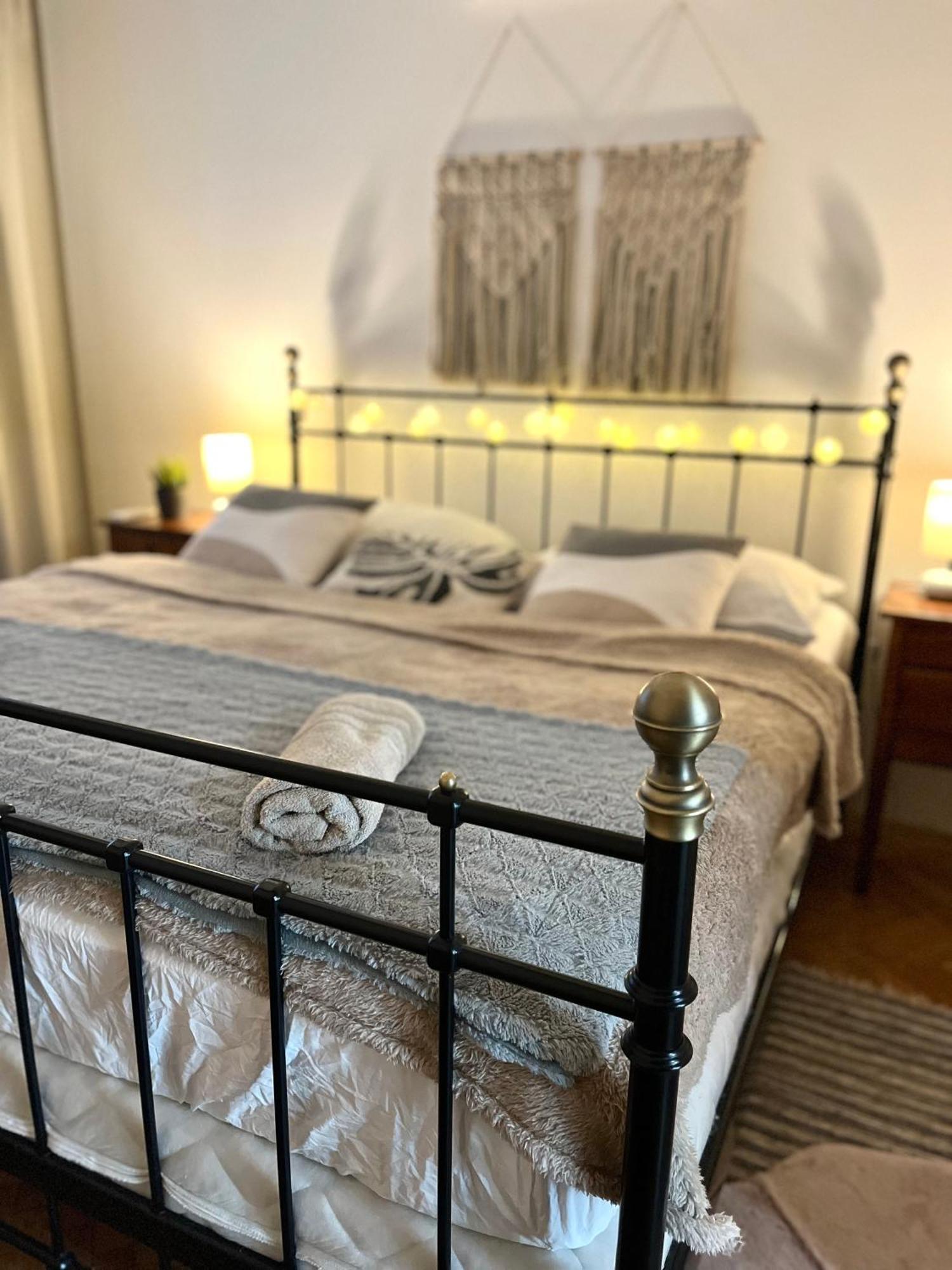 Audrey Hepburn Apartment Cathedral View Top Location Air Conditioned Μπρατισλάβα Εξωτερικό φωτογραφία